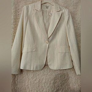 Cream color professional woman suit
